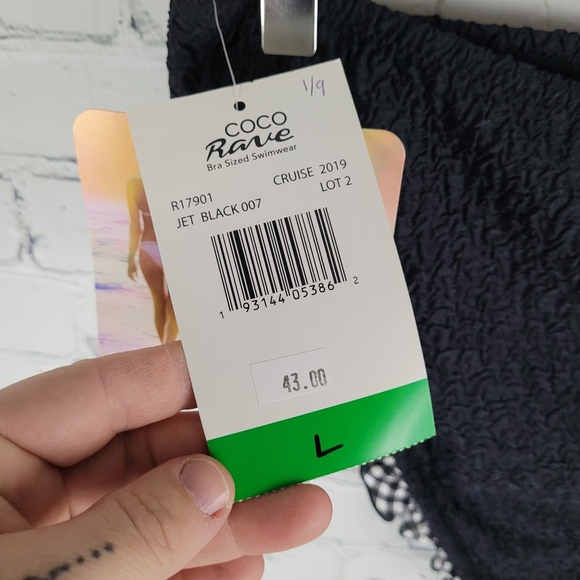 COCO RAVE | ruffle gingham textured bikini bottoms - Picture 6 of 7